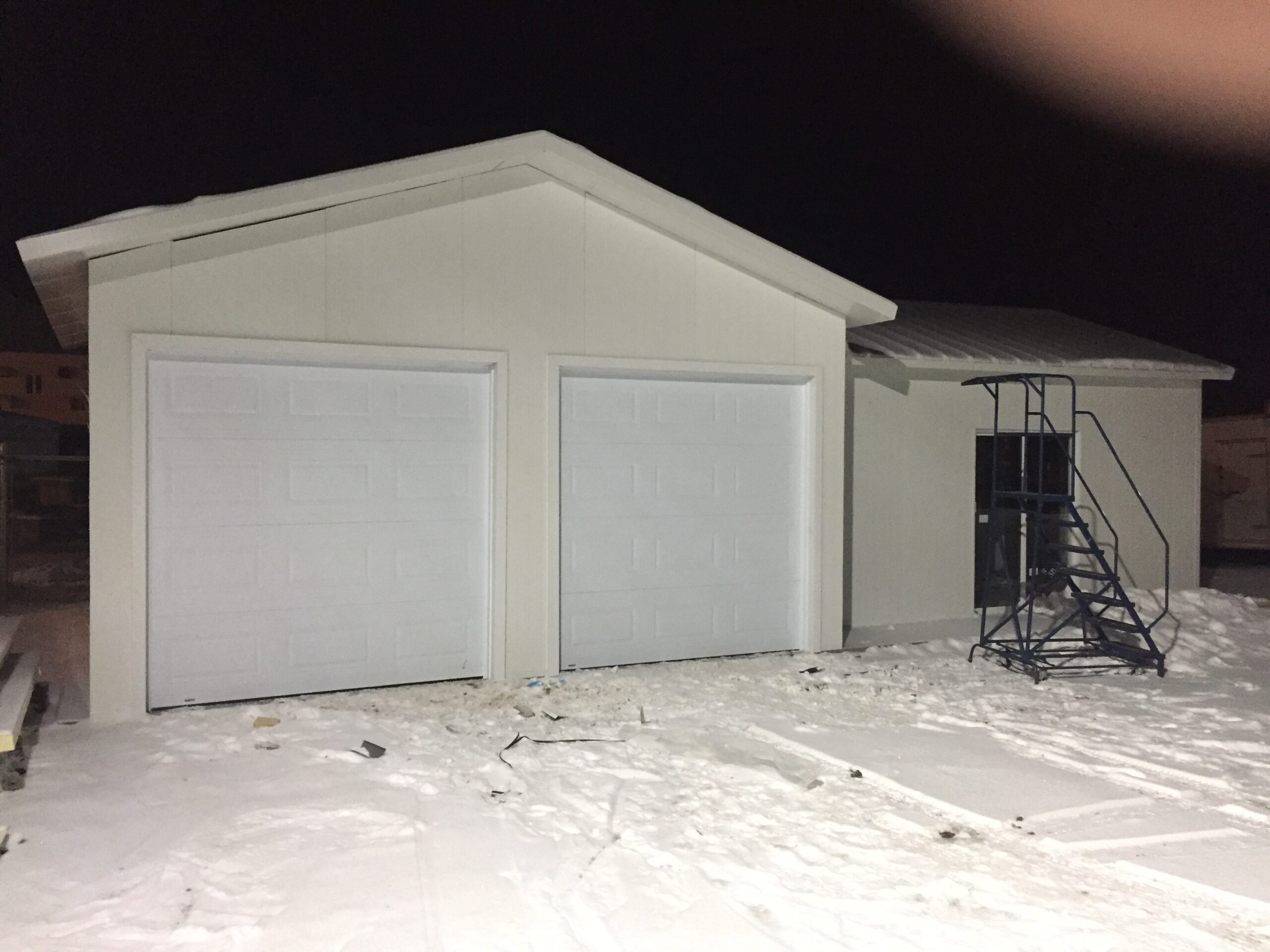Garage avec structure metallique 1 2 scaled